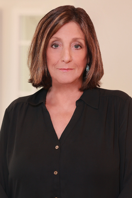 Portrait of Rosanne Matheson, Broker/REALTOR®